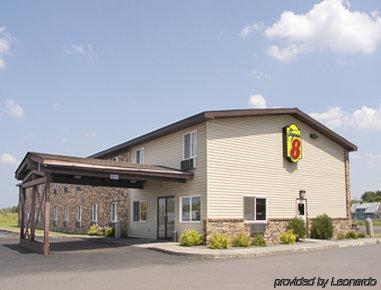 Super 8 By Wyndham Superior Wi Hotel Buitenkant foto