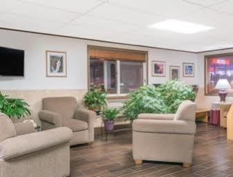 Super 8 By Wyndham Superior Wi Hotel Buitenkant foto